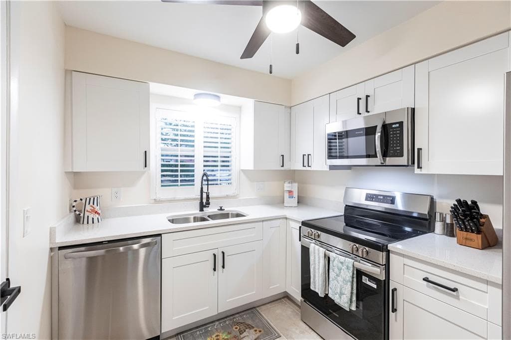 6775 Lake McGregor CIR-8