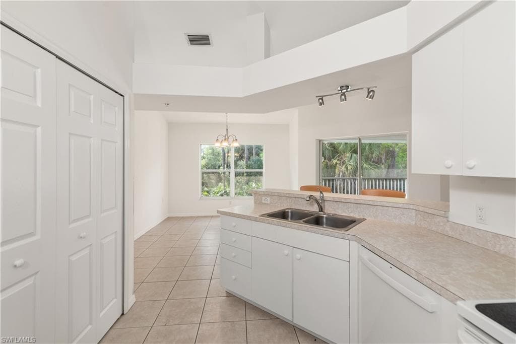 25761 Lake Amelia WAY 202-9
