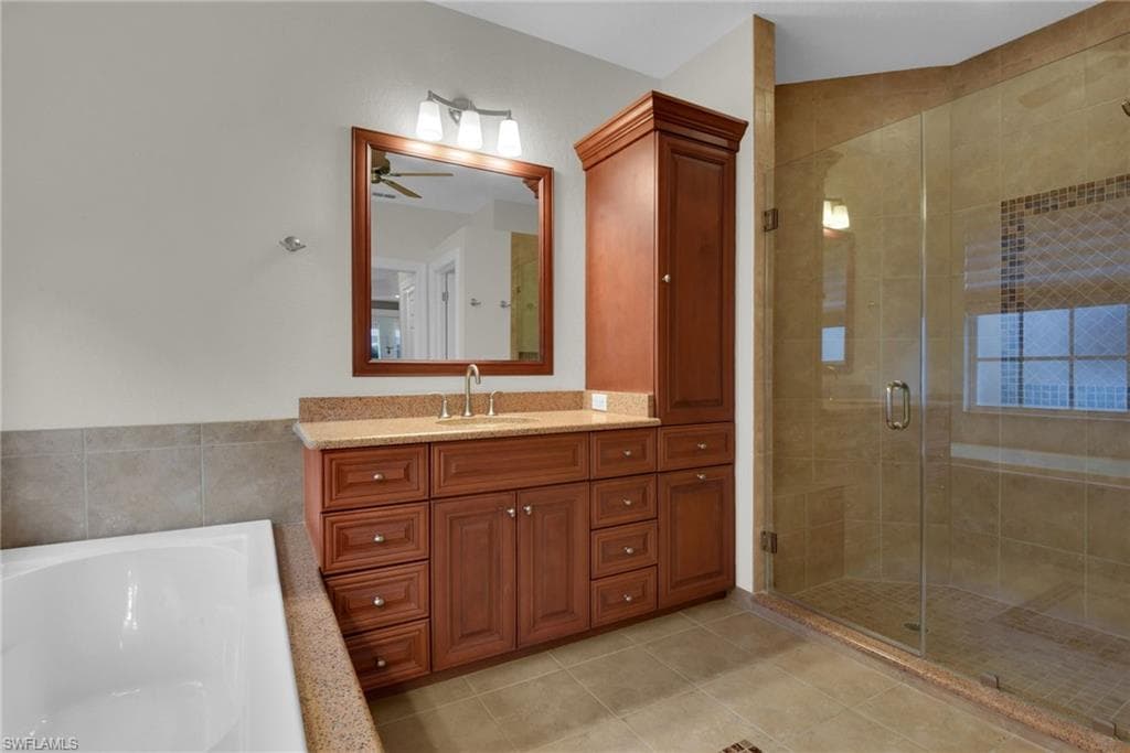 23157 Oakglen LN-16