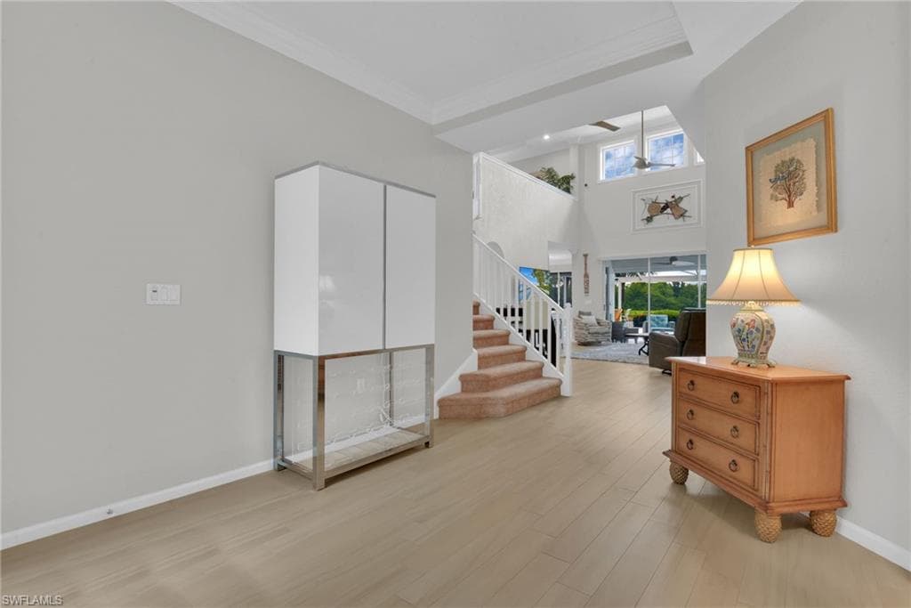 23157 Oakglen LN-19