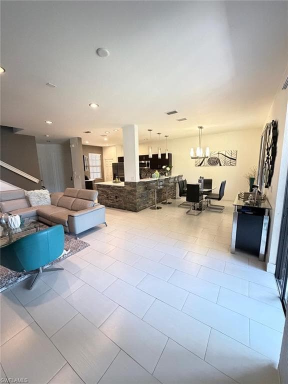 7317 Bristol CIR-10