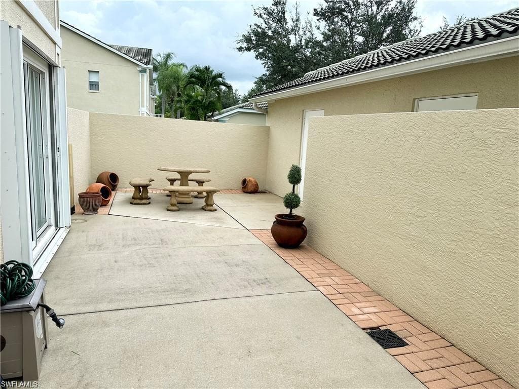 25762 Lake Amelia WAY 105-19