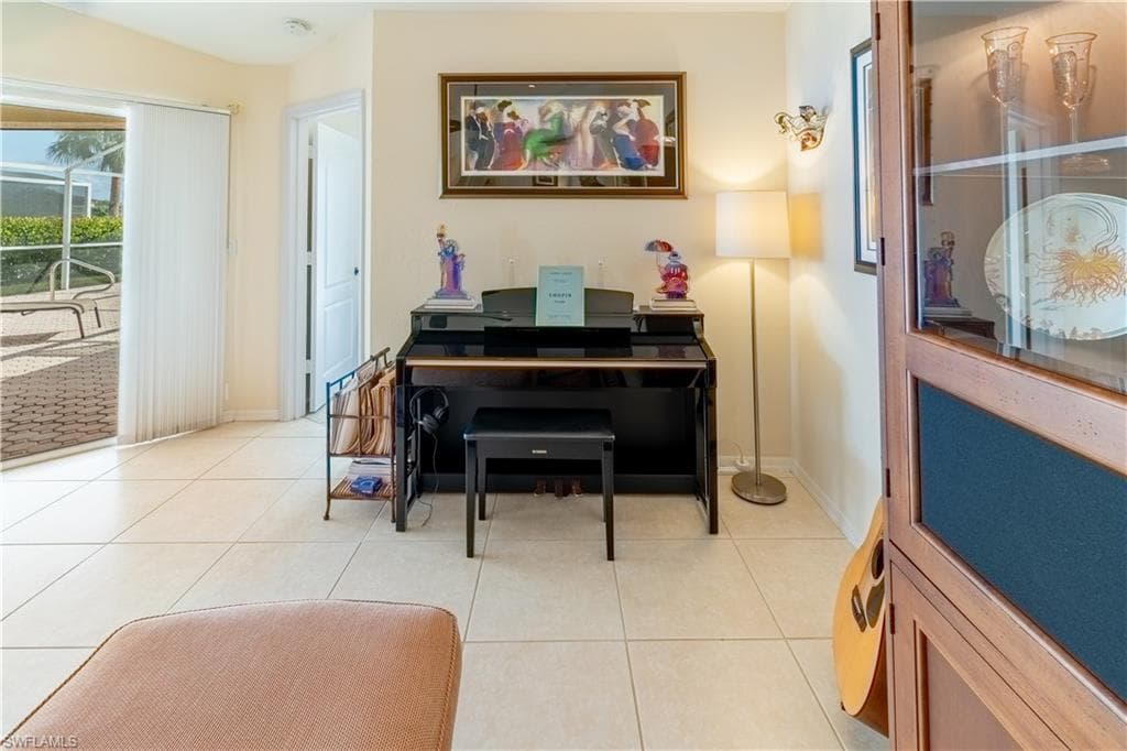 458 Countryside DR-18