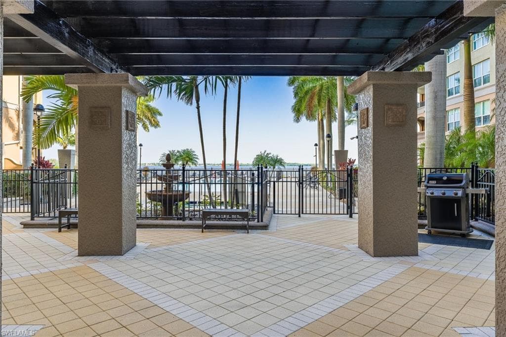 2825 Palm Beach BLVD 618-40