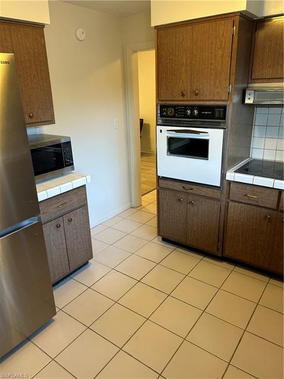 1031 El Mar AVE-8