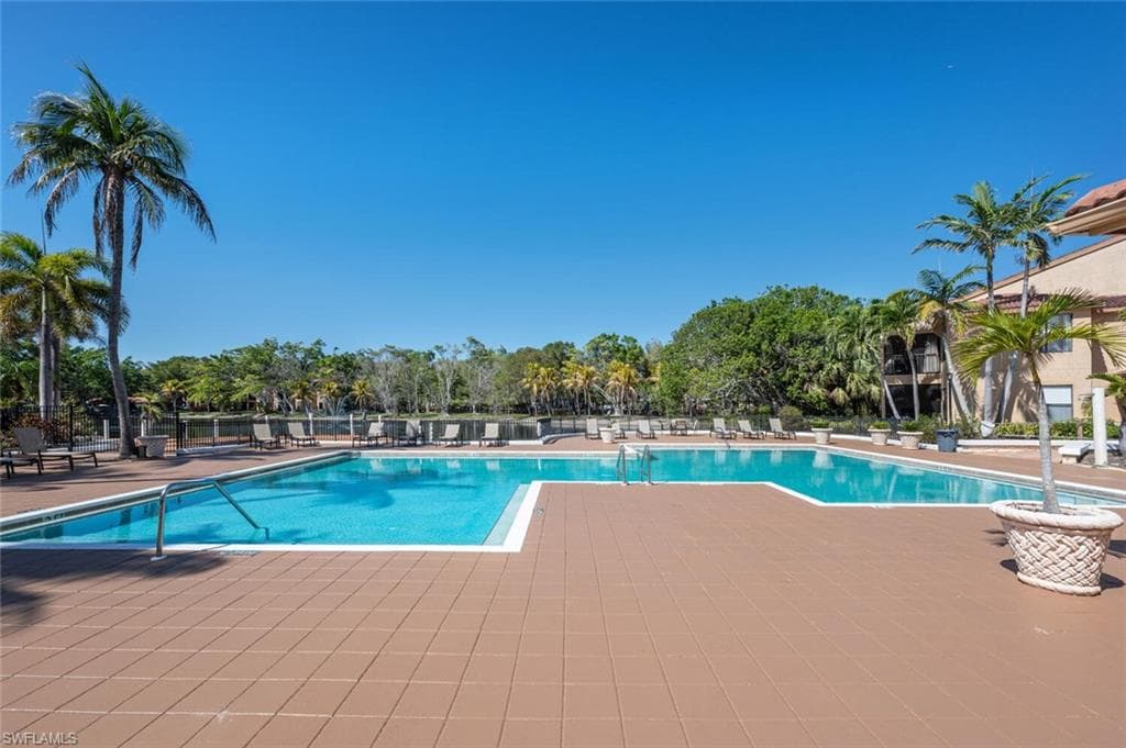 2190 Arbour Walk CIR 2221-23