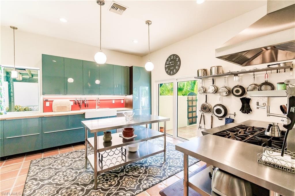 1291 Caloosa DR-7