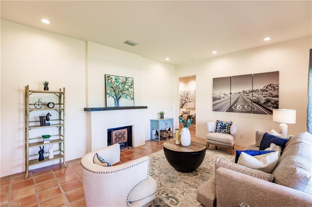 1291 Caloosa DR-5