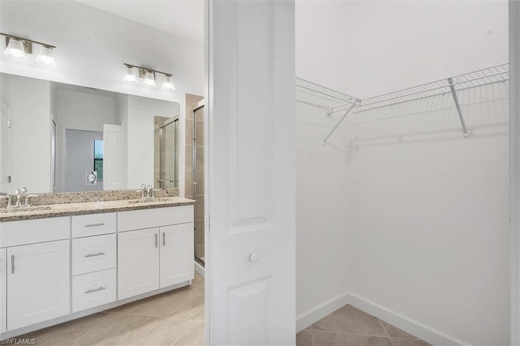 14204 Pine Lodge LN-16