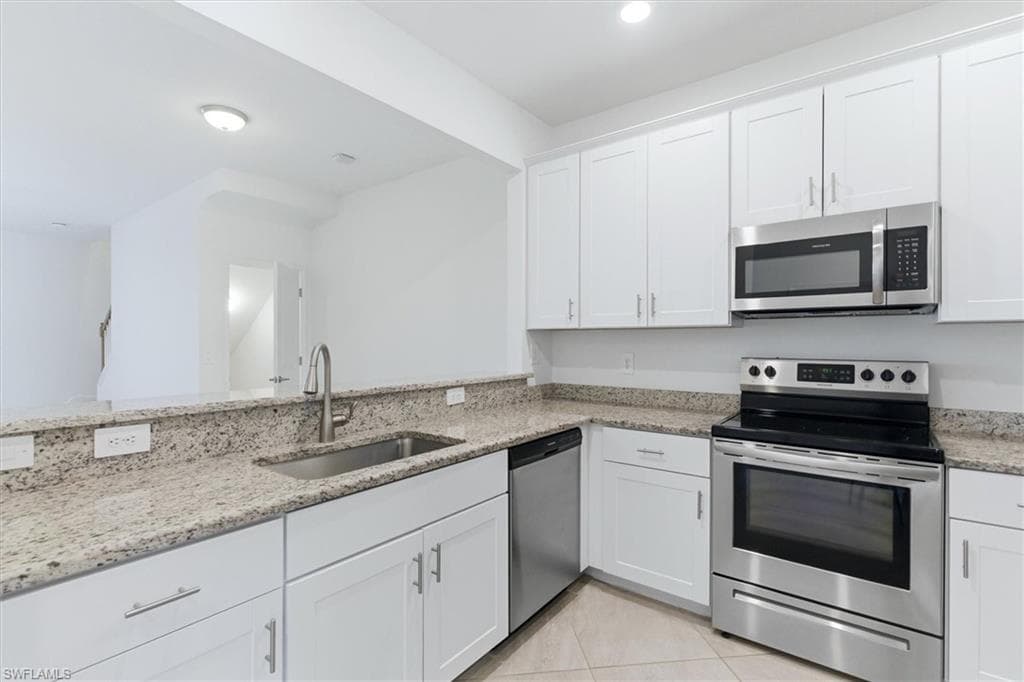 14126 Pine Lodge LN-9