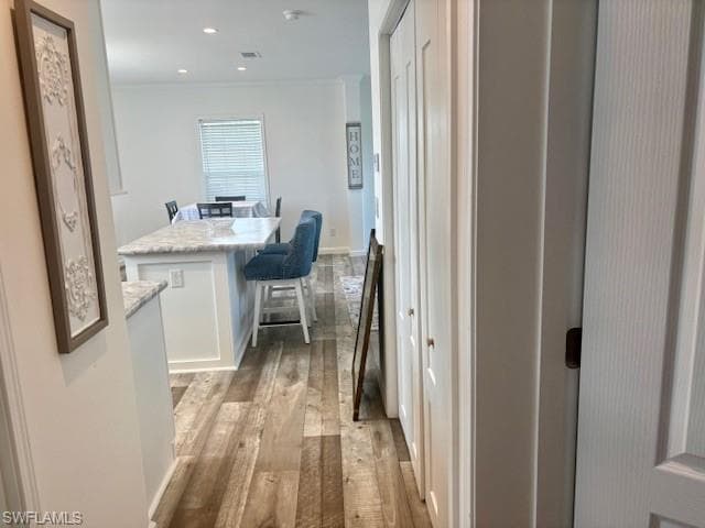 302 Shoreland DR-21