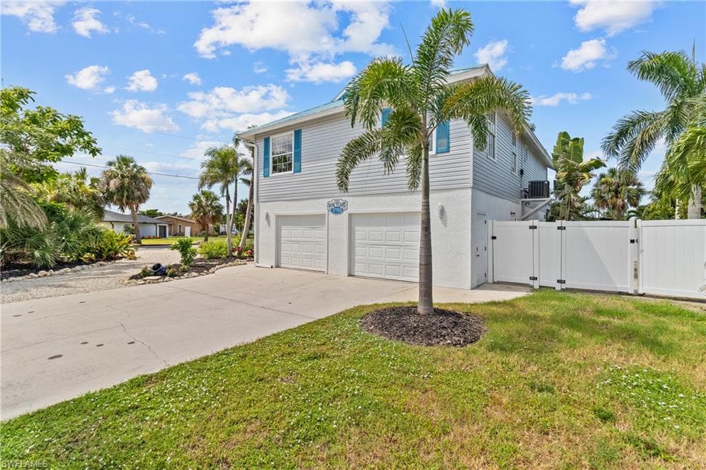 17750 Rebecca AVE-2