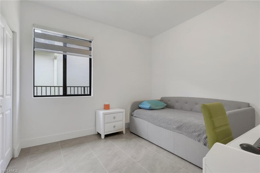 5116 Isidora LN-16