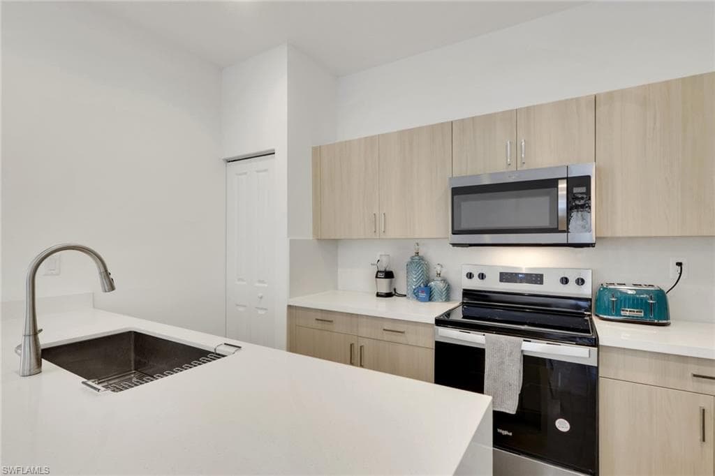 5116 Isidora LN-5