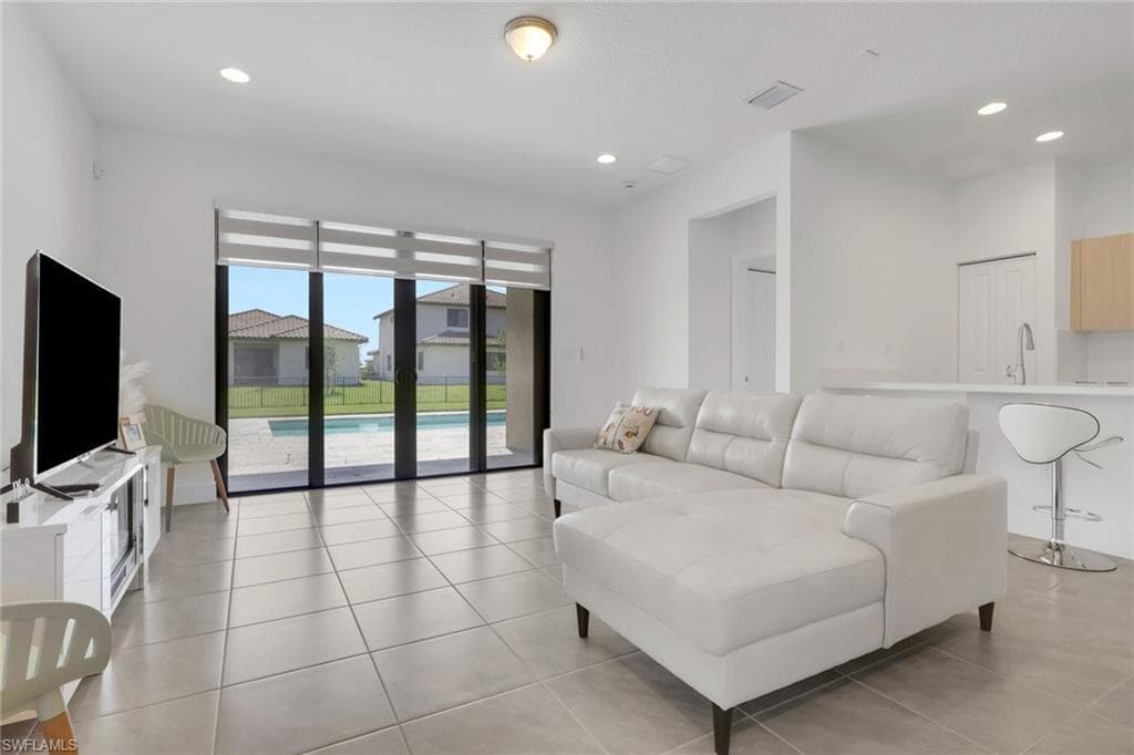 5116 Isidora LN-11