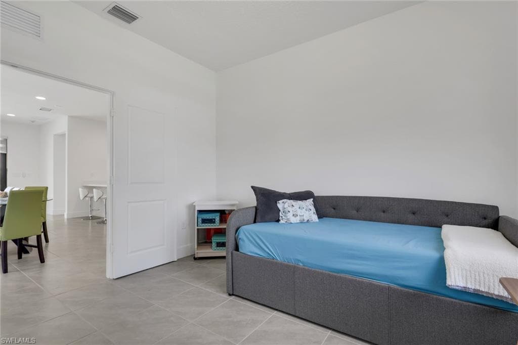 5116 Isidora LN-19
