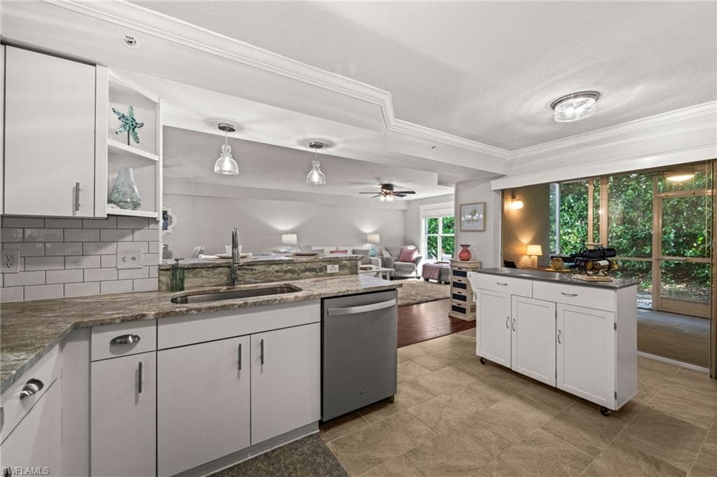 25711 Lake Amelia WAY 102-2