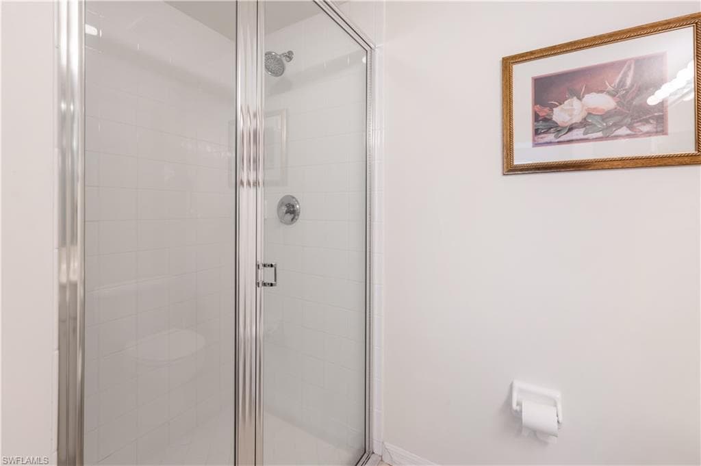 431 Valerie WAY 103-15