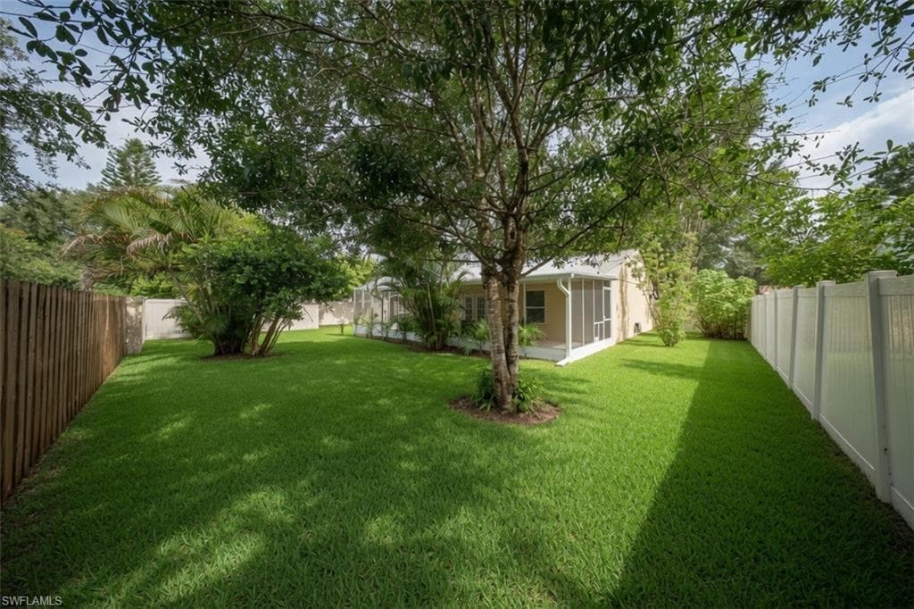 15818 Key Grass LN-23