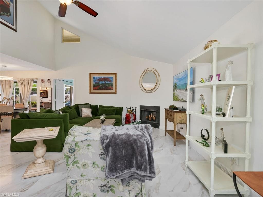 1256 Naples Lake DR-19