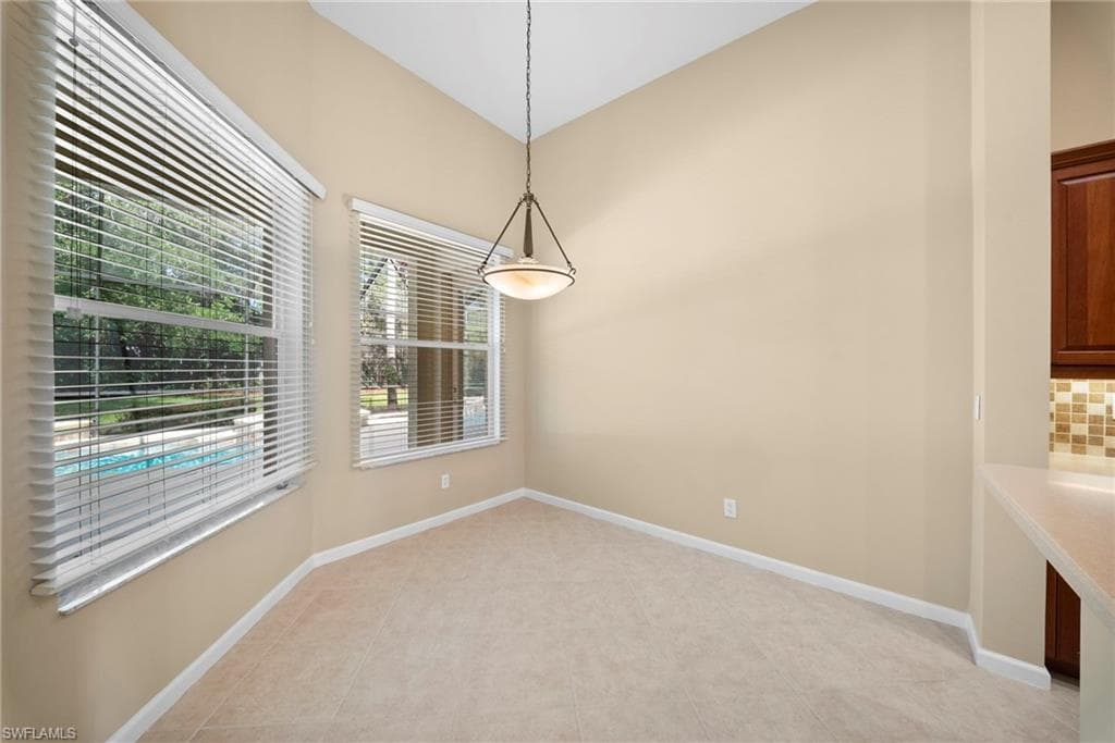 7914 Founders CIR-6