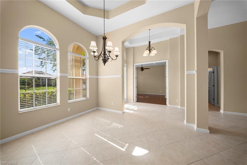 7914 Founders CIR-8