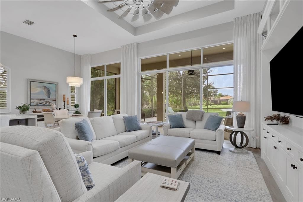 12574 Grandezza CIR-8