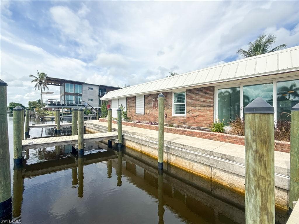 2846 Arbutus ST C2-22