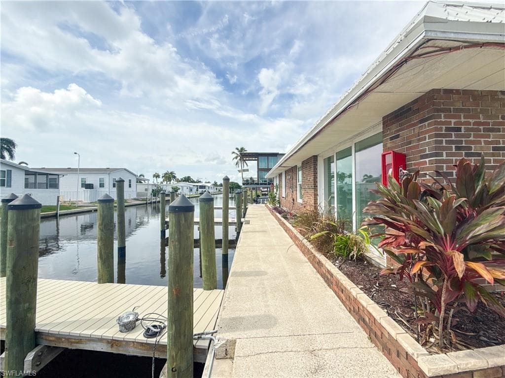 2846 Arbutus ST C2-20