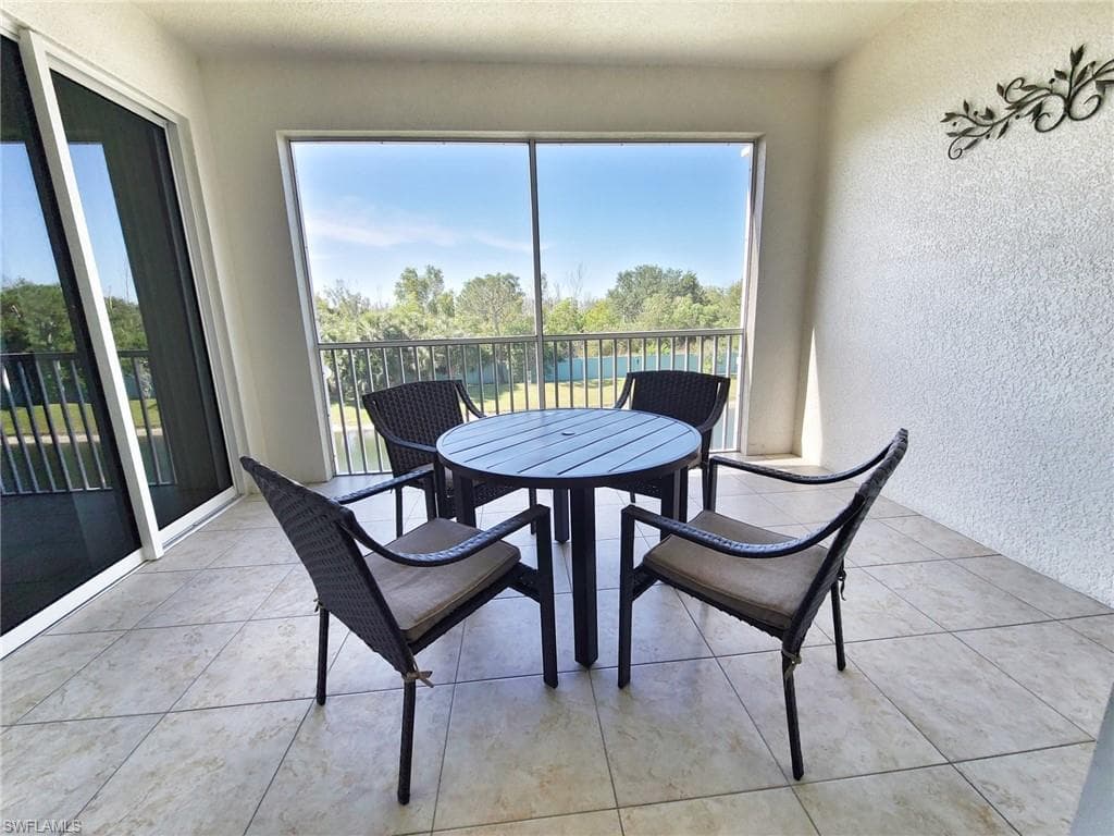 11041 Gulf Reflections DR 305-17