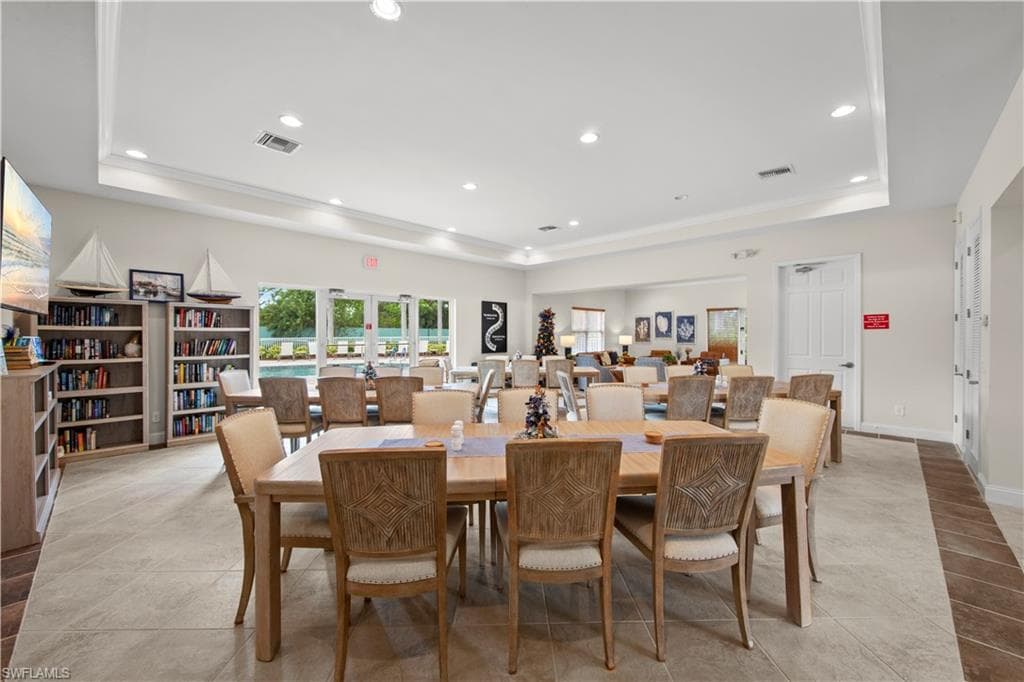 11041 Gulf Reflections DR 305-25