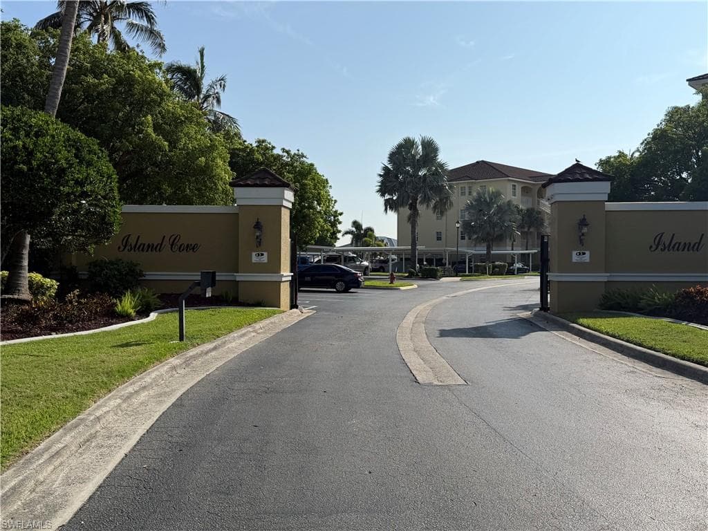 1789 Four Mile Cove PKWY 545-3