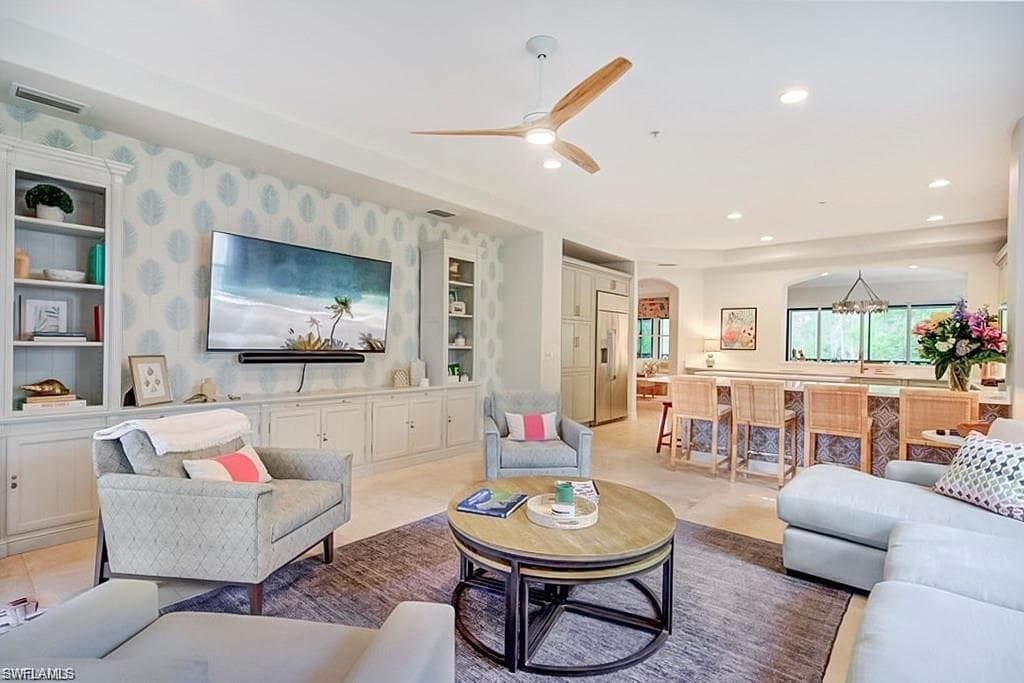 2855 Tiburon BLVD E 102-11