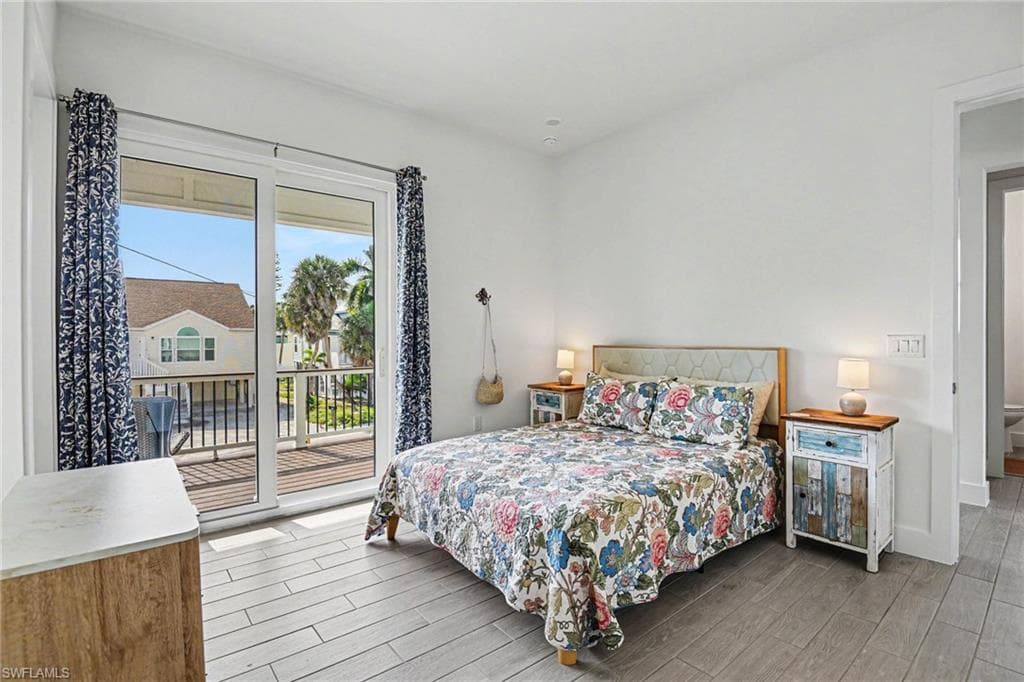 224 Fairweather LN-17