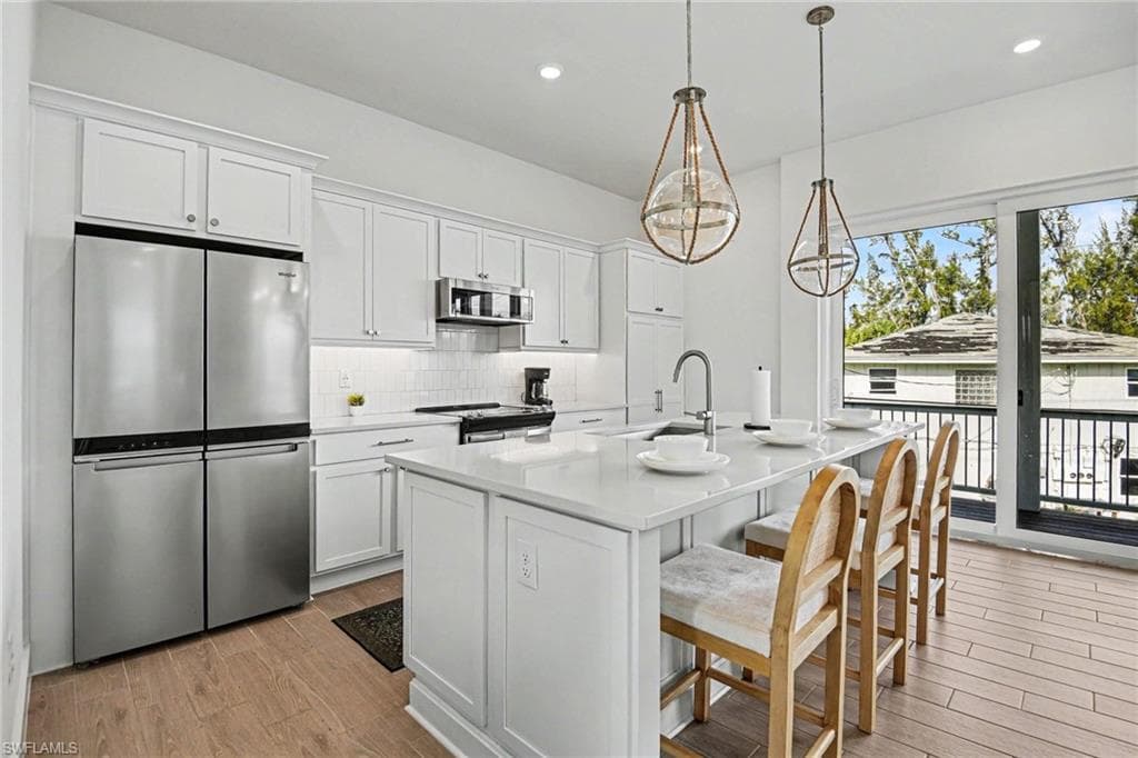 224 Fairweather LN-12