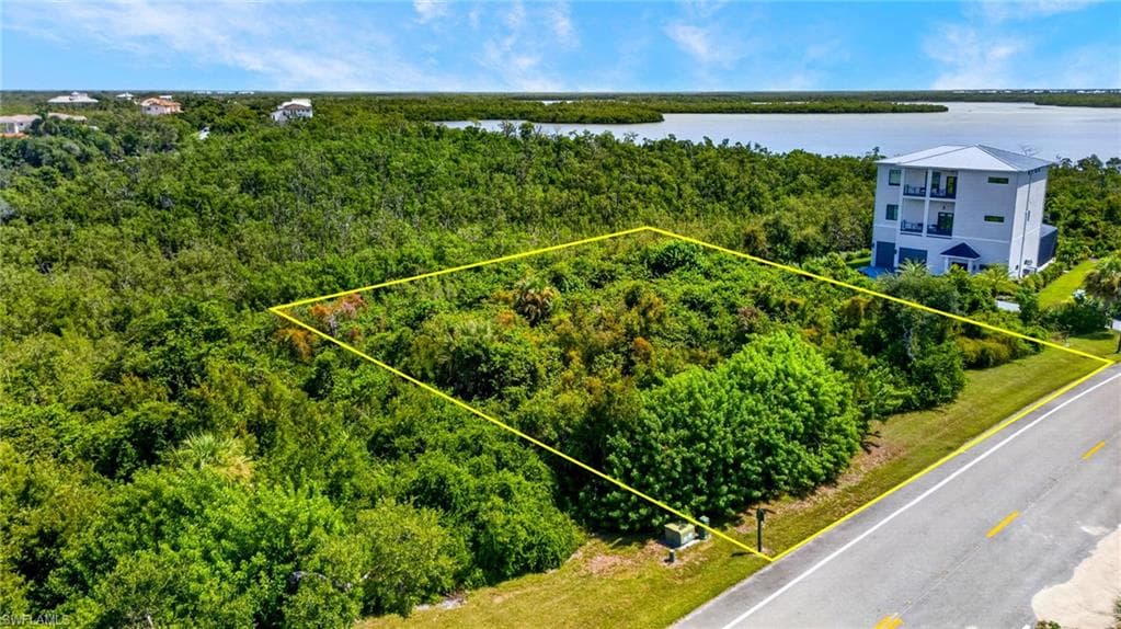 1065 Blue Hill Creek DR-18