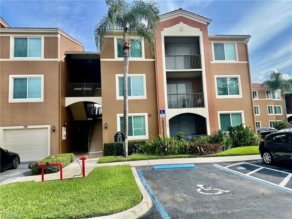 1230 Reserve WAY 304-2