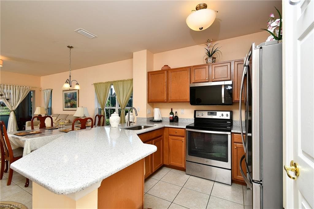 8676 Athena CT-5