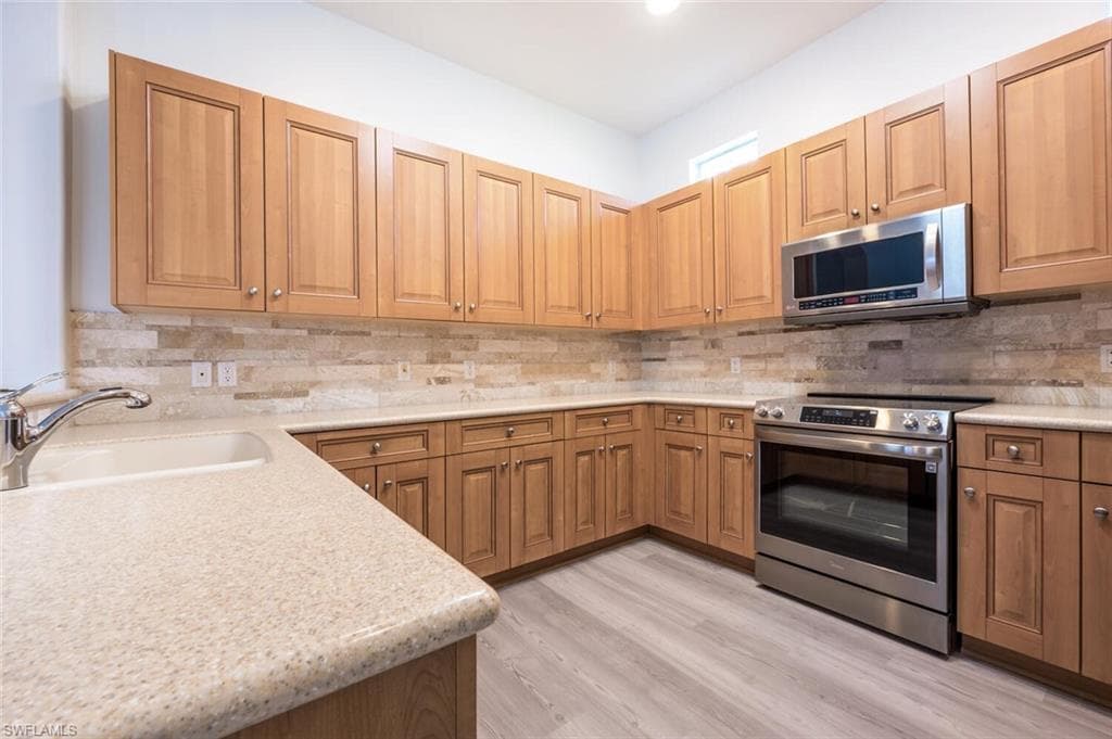 10800 Fieldfair DR-6