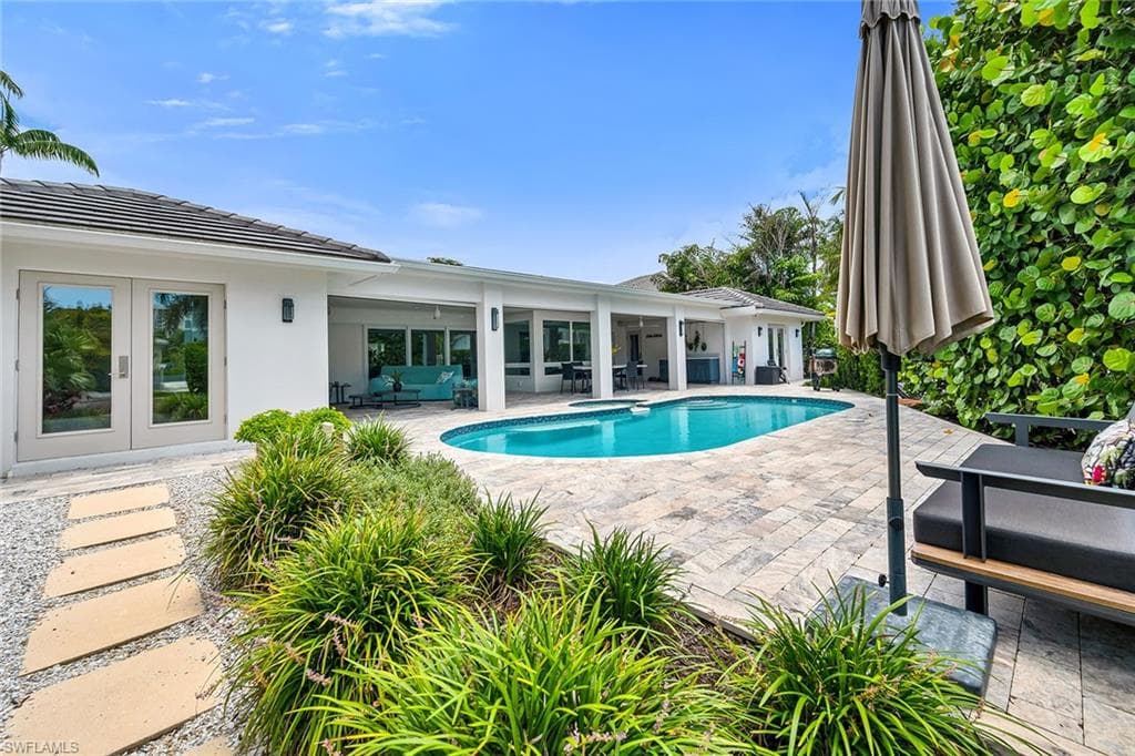 5215 Seashell AVE-2