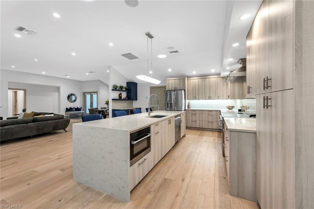 5215 Seashell AVE-12