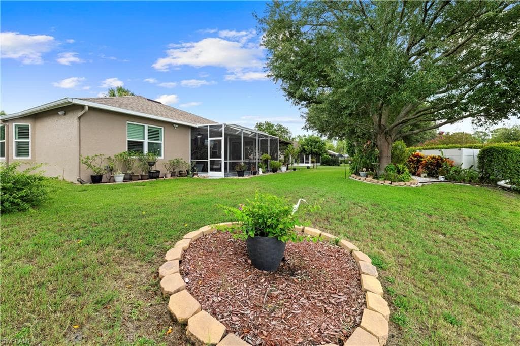 9372 Lake Abby LN-27