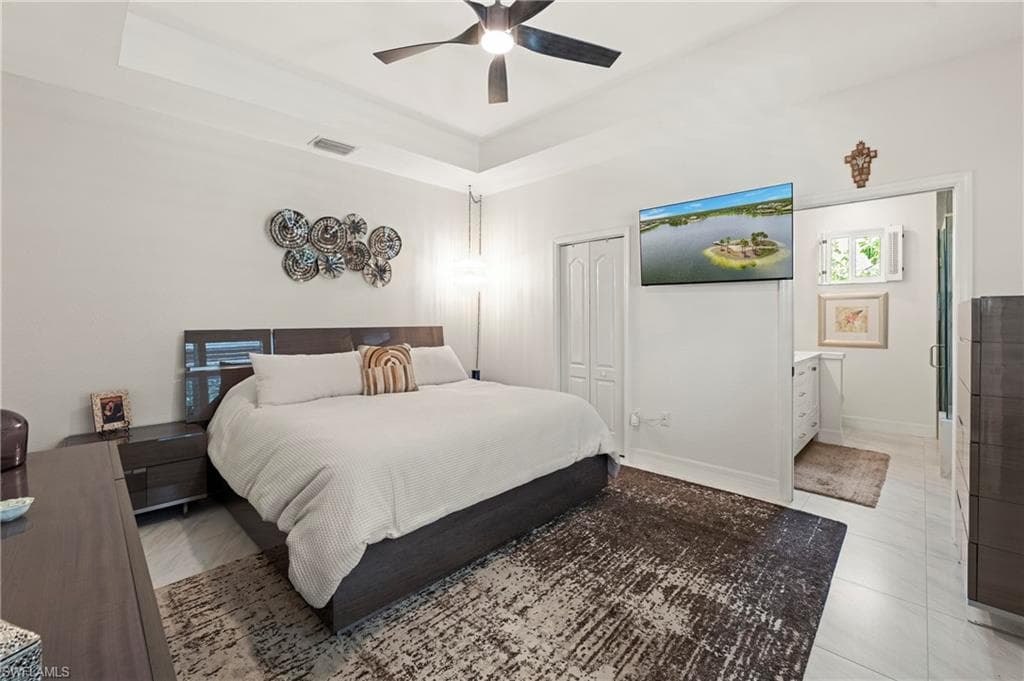 9372 Lake Abby LN-15