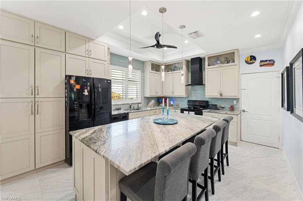 9372 Lake Abby LN-11