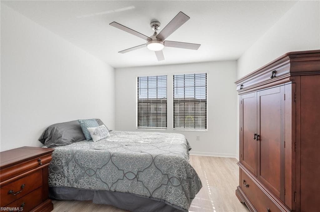 14195 Oviedo PL-24