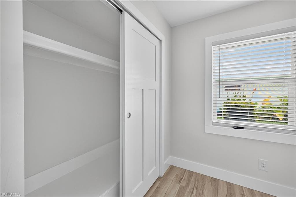 4957 Sorrento CT-27