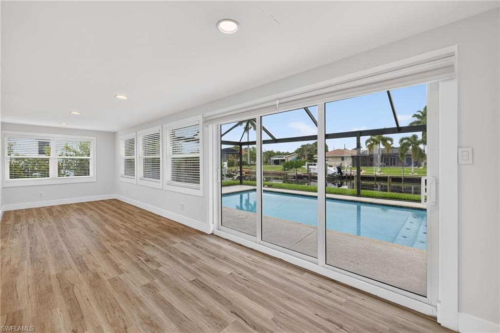 4957 Sorrento CT-4