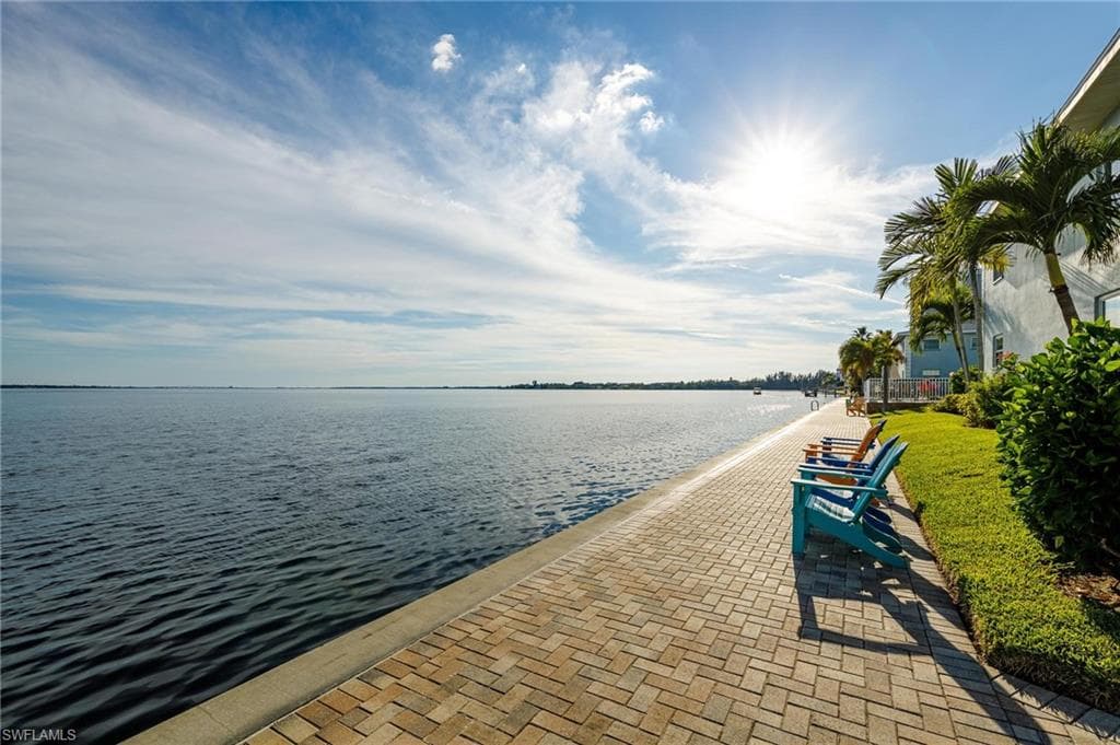 3322 N Key DR 2-5