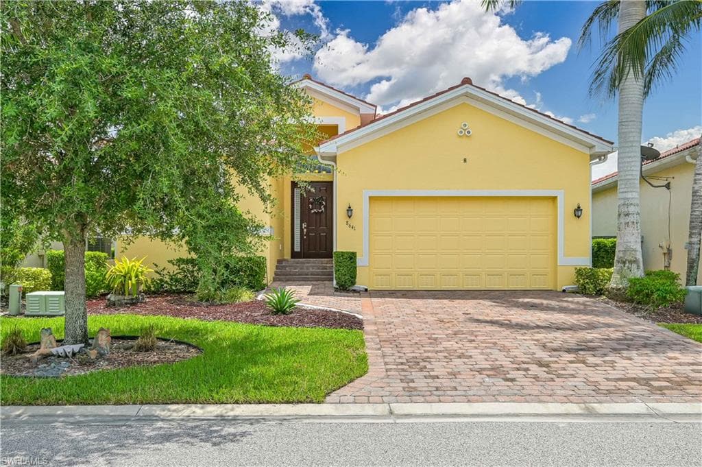 8641 Banyan Bay BLVD-2