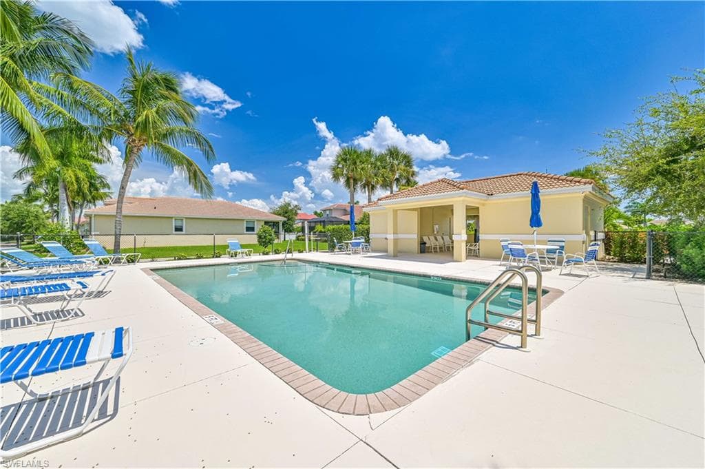 8641 Banyan Bay BLVD-31